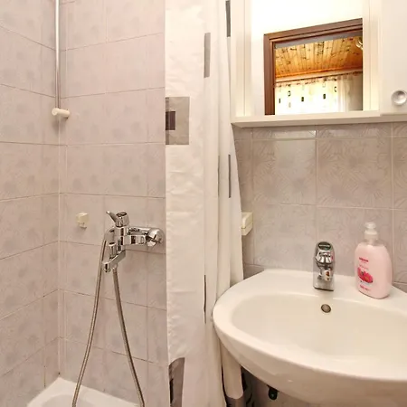 Apartamento With A Parking Space Baska, Krk - 22612 Baška